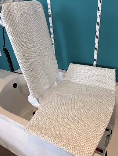 Vente élévateur de bain à Bastia, Ajaccio et Bastia, Bastide Le Confort Médical Corsica